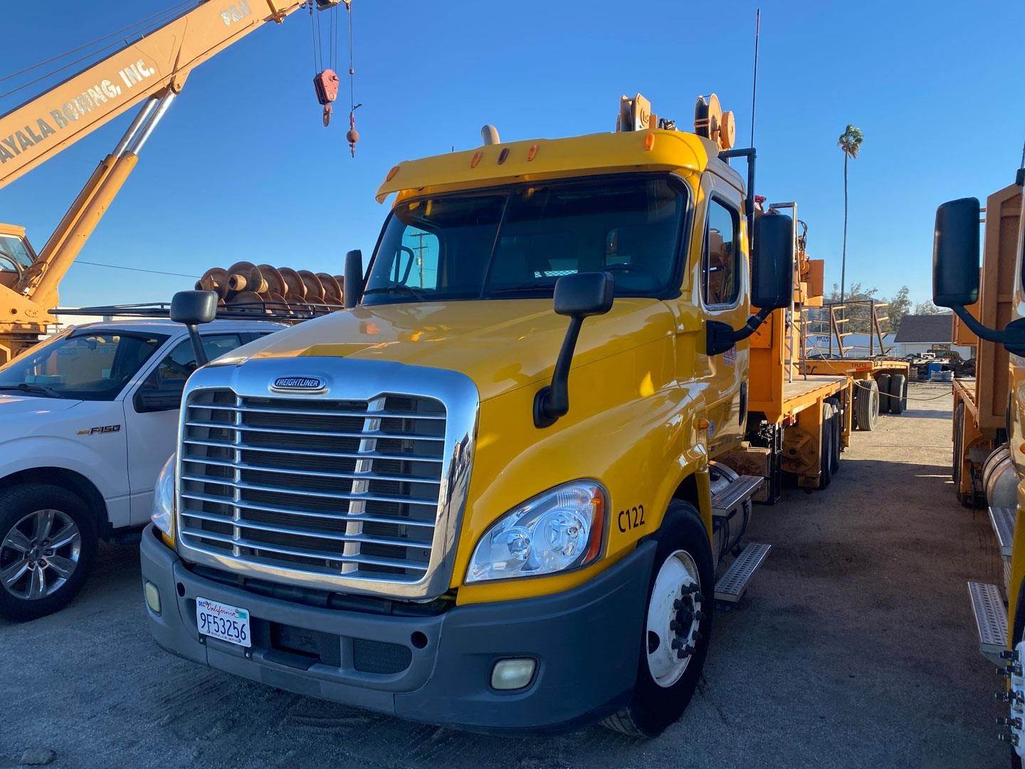 Freightliner Cascadia Flatbed