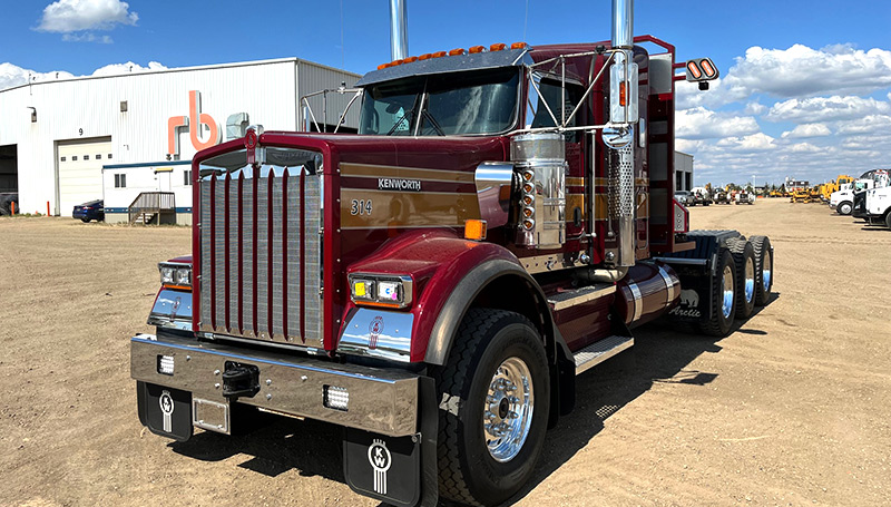 Kenworth W900